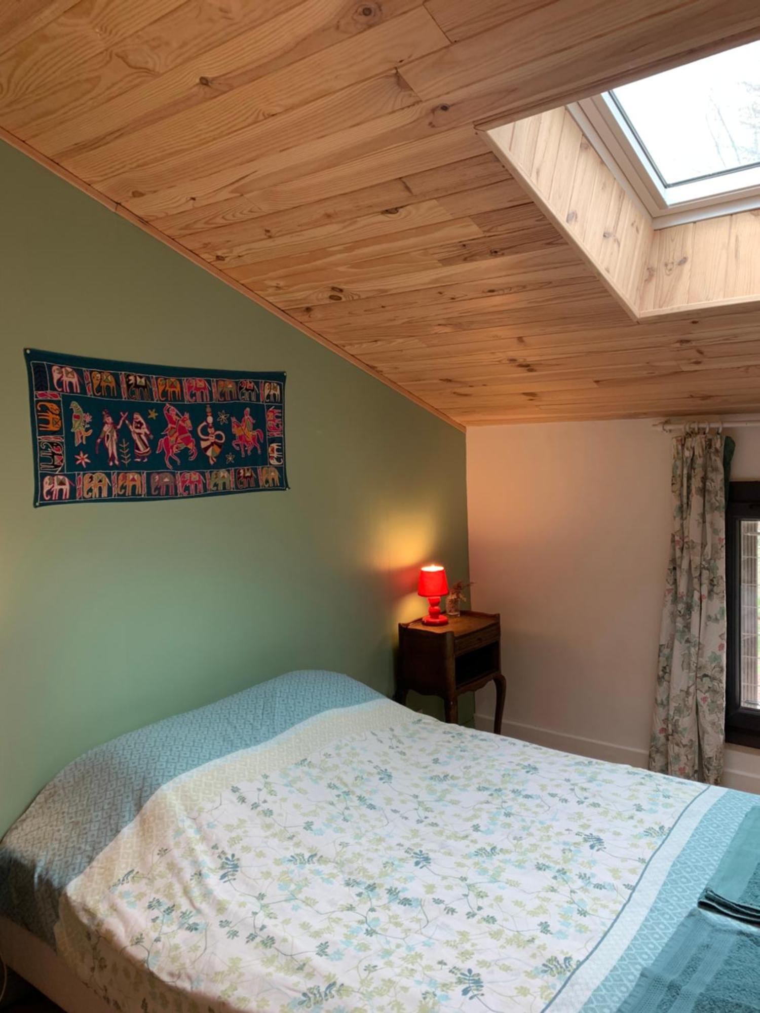 Les Favouilles - Gite & Chambres D Hotes Dauphin 객실 사진