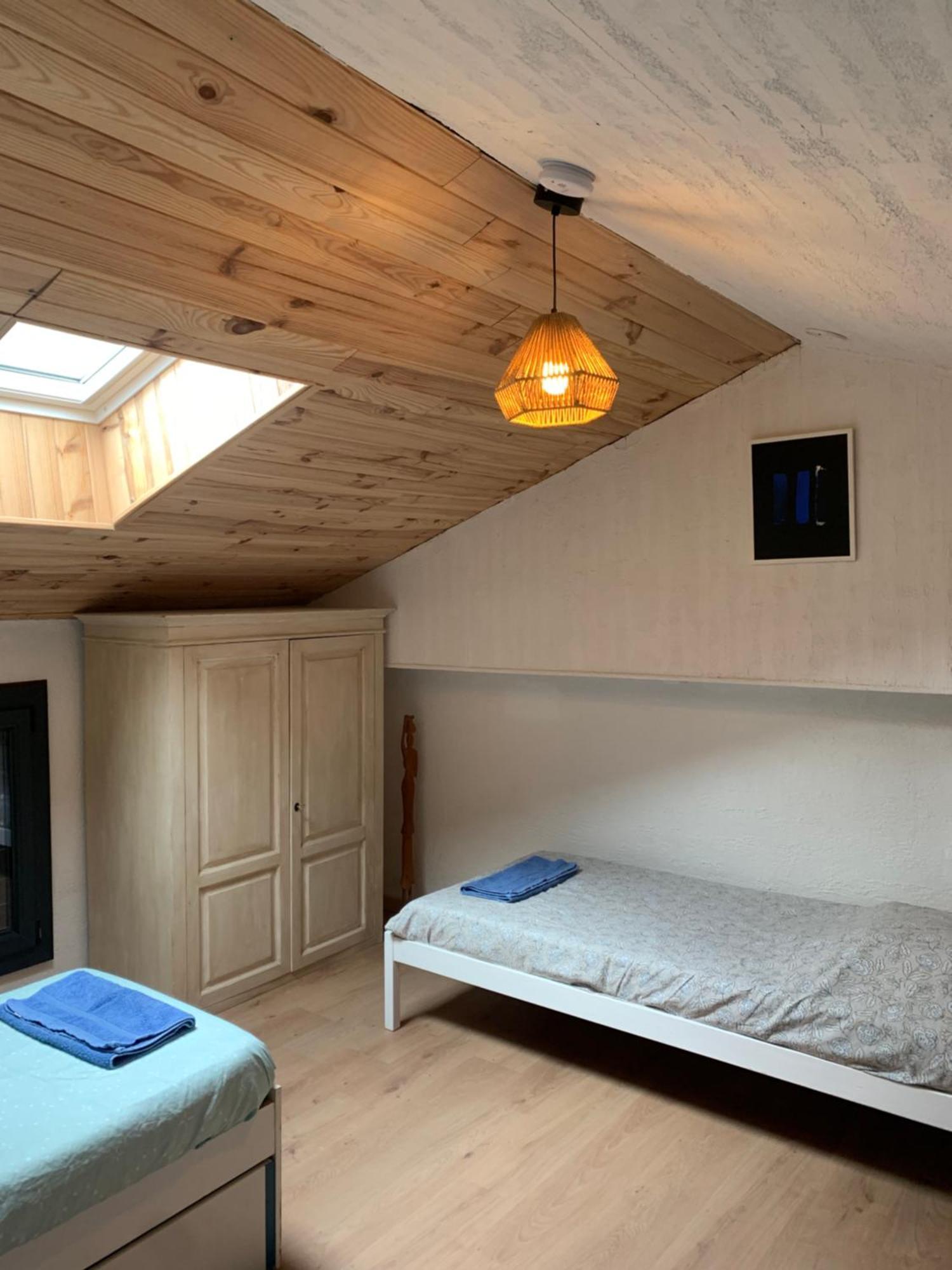 Les Favouilles - Gite & Chambres D Hotes Dauphin 객실 사진